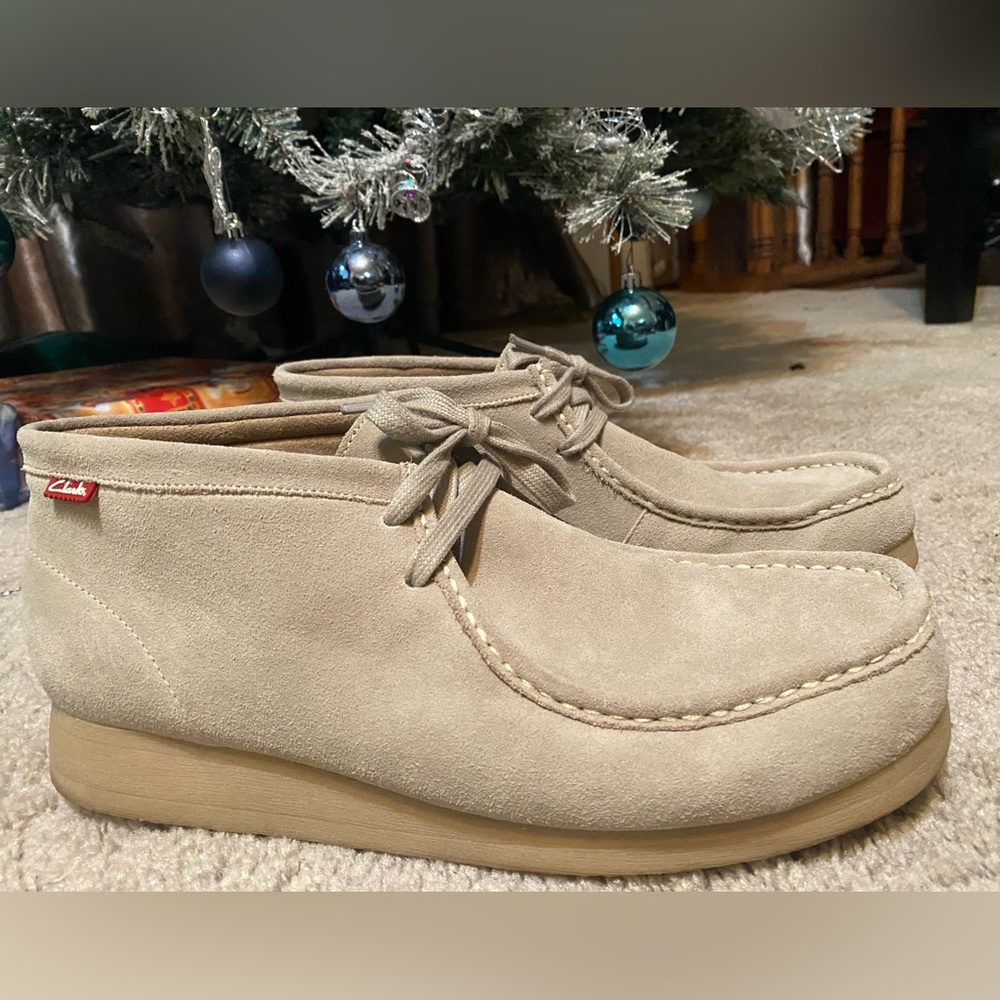 Clarke wallabees